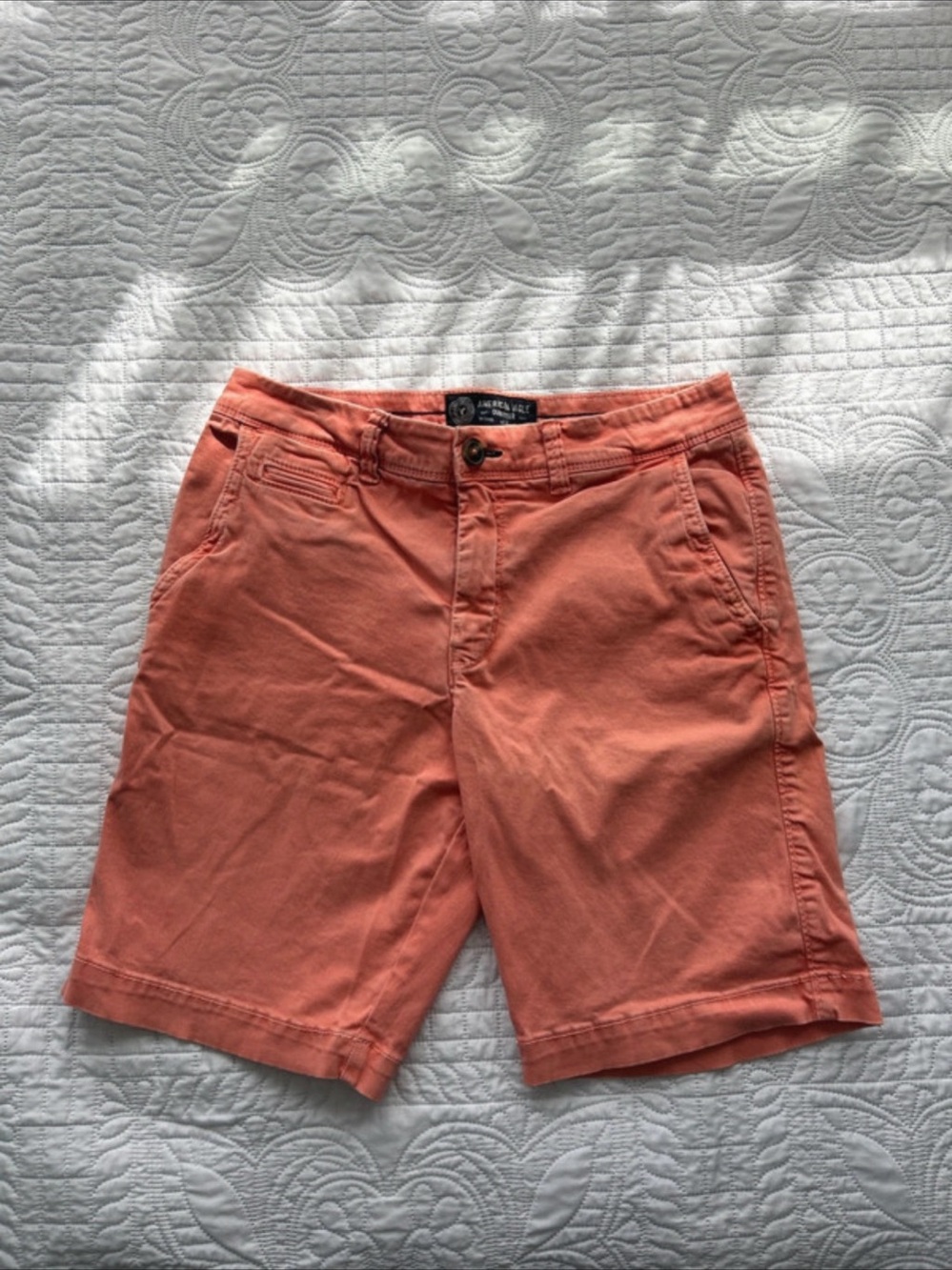 American Eagle Active Flex Men's salmon colored Flat Front Shorts Waist 30
